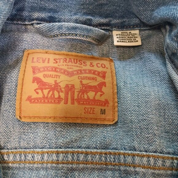 Levis Vintage Distressed Jean Jacket Mens Sz M Button Up Closure Harley Patch - Picture 10 of 12